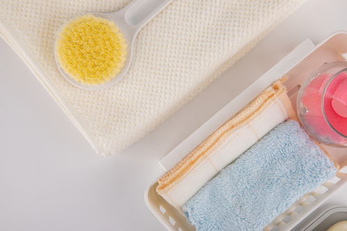 日常生活中的艺术 香皂、毛巾与洗护用品的视觉呈现